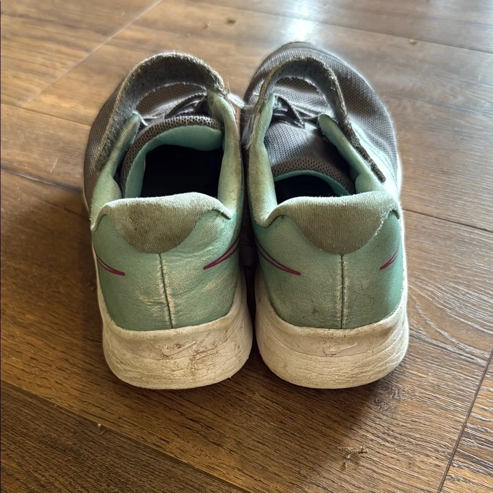 Nike Kids Gray & Teal Sneakers with Pink Swoosh